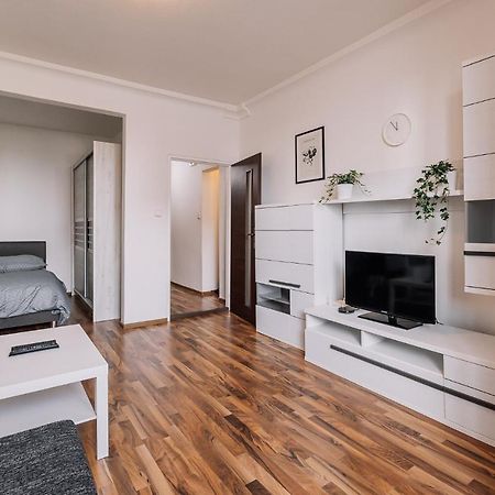 Cozy Apartment In Ruzinov Bratislava Buitenkant foto