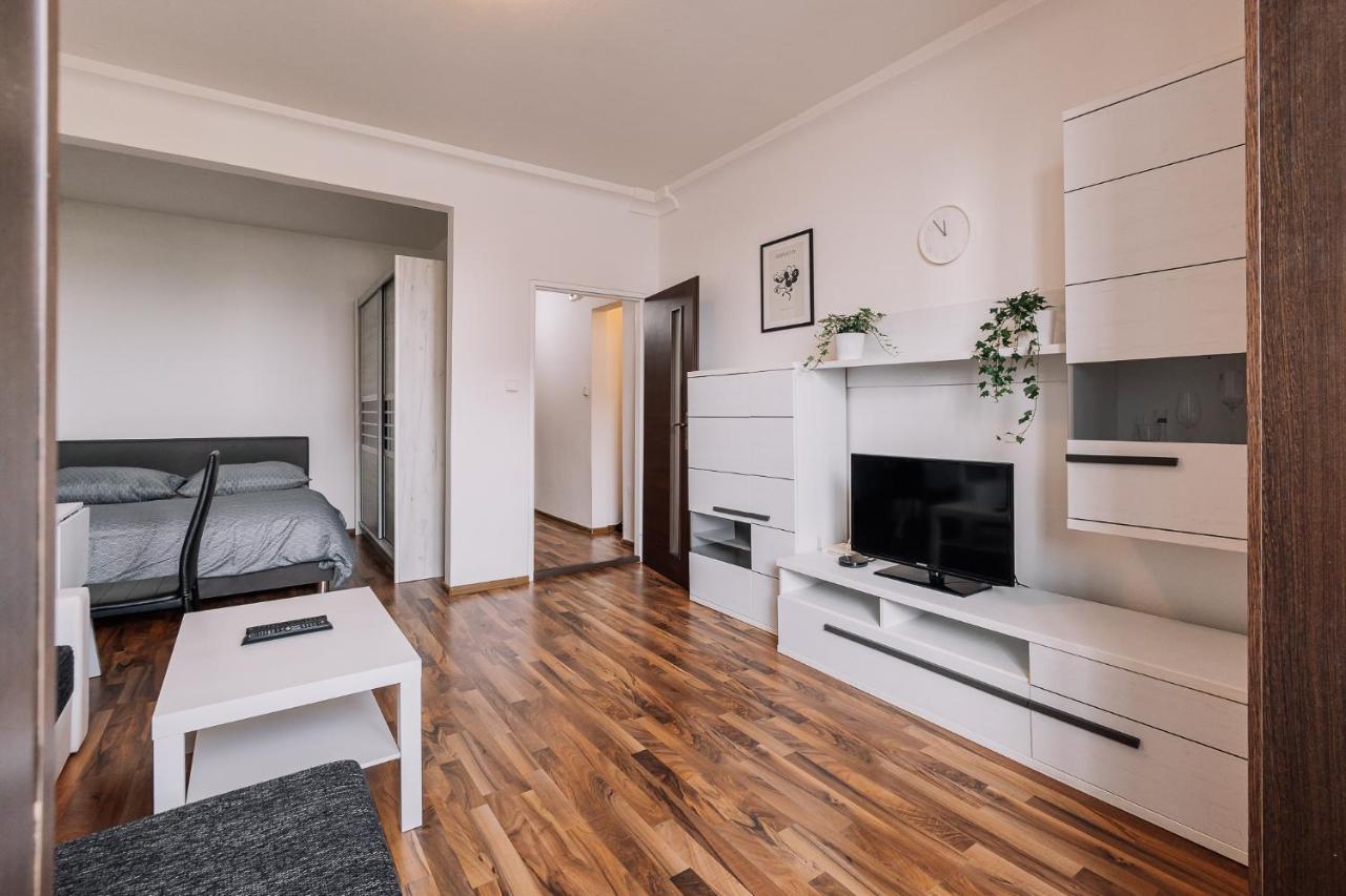 Cozy Apartment In Ruzinov Bratislava Buitenkant foto